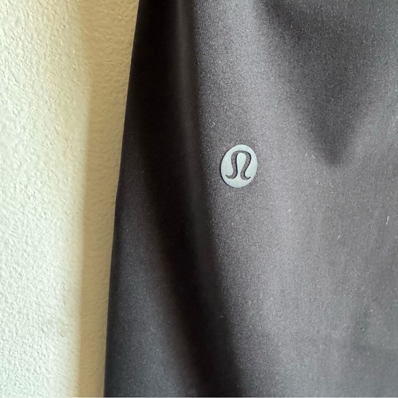 Lululemon On the Fly 7/8 Pant in Black Luxtreme Work Athleisure 27” inseam Sz 4 - Picture 7 of 12